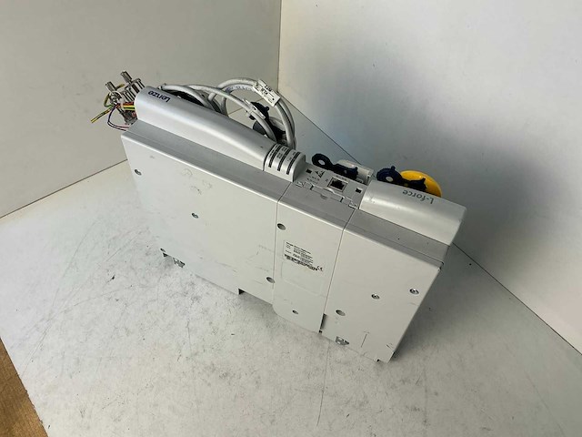 Lenze l-force e94ashe0044 single drive highline frequentieregelaar - afbeelding 5 van  6