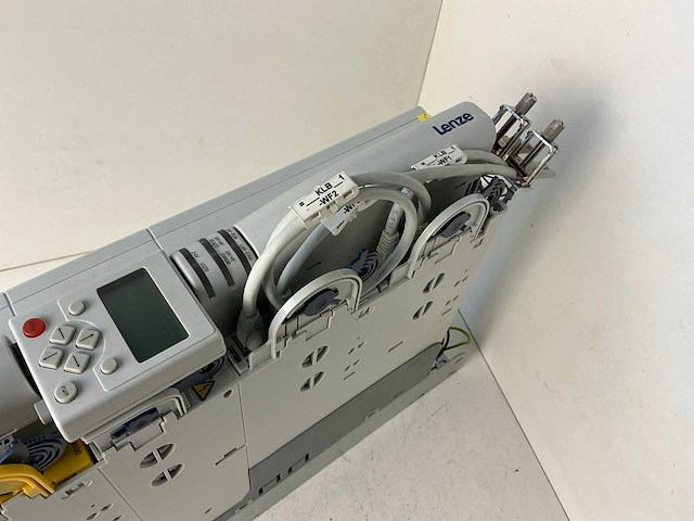 Lenze l-force e94ashe0044 single drive highline frequentieregelaar - afbeelding 4 van  10