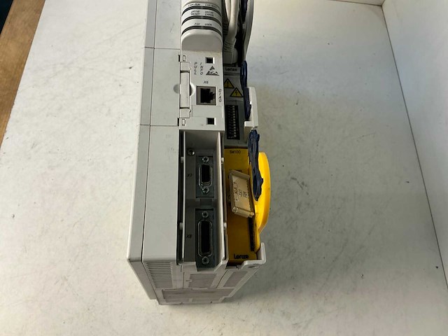 Lenze l-force e94ashe0044 single drive highline frequentieregelaar - afbeelding 4 van  6