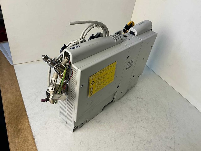 Lenze l-force e94ashe0044 single drive highline frequentieregelaar - afbeelding 4 van  7