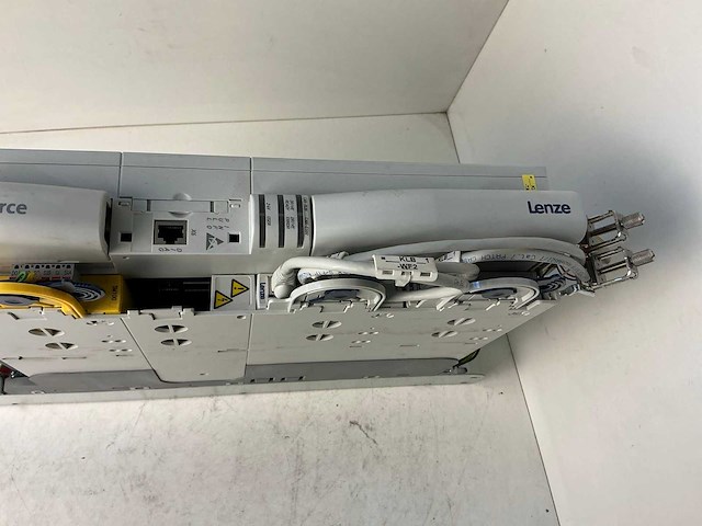 Lenze l-force e94ashe0044 single drive highline frequentieregelaar - afbeelding 3 van  9