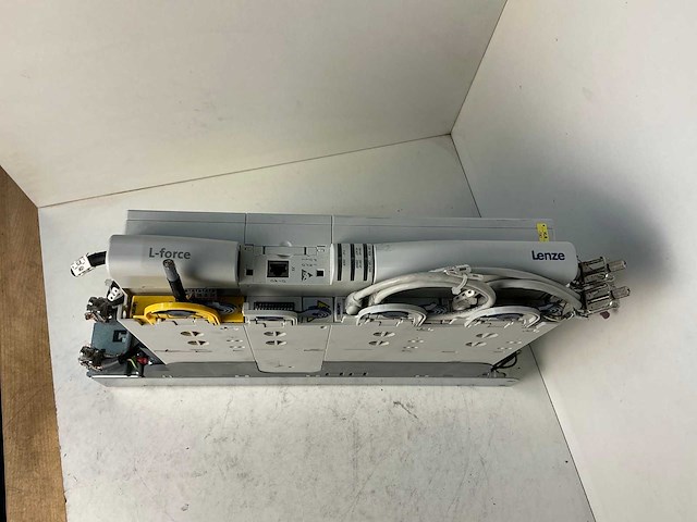 Lenze l-force e94ashe0044 single drive highline frequentieregelaar - afbeelding 3 van  9