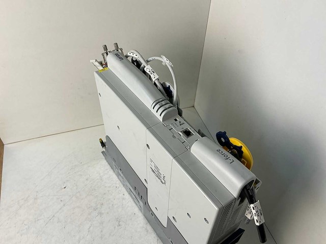 Lenze l-force e94ashe0044 single drive highline frequentieregelaar - afbeelding 6 van  9