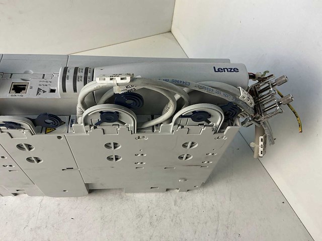 Lenze l-force e94ashe0044 single drive highline frequentieregelaar - afbeelding 3 van  6