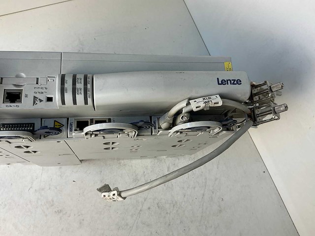 Lenze l-force e94ashe0044 single drive highline frequentieregelaar - afbeelding 3 van  5