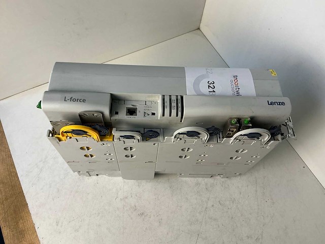 Lenze l-force e94ashe0174 single drive highline frequentieregelaar - afbeelding 3 van  6