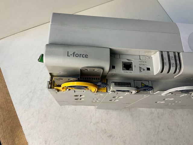 Lenze l-force e94ashe0174 single drive highline frequentieregelaar - afbeelding 5 van  6
