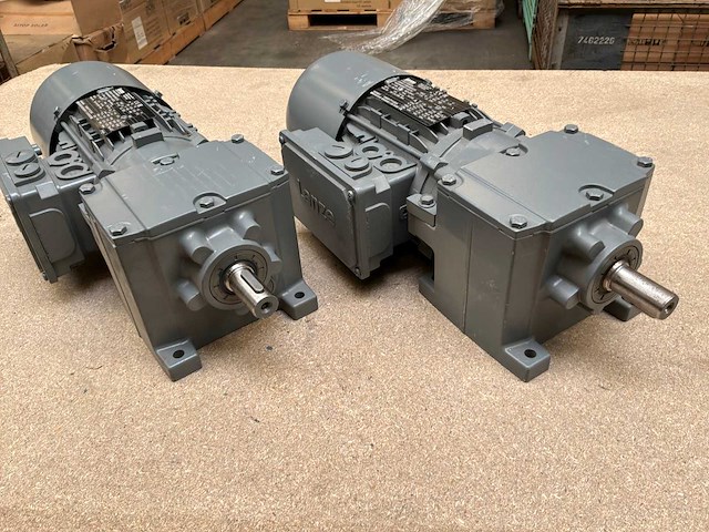 Lenze mdemabr071-42c0c motorreductor (2x) - afbeelding 1 van  9