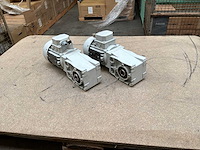 Lenze mdemaxx063-32c0c motorreductor (2x) - afbeelding 1 van  7