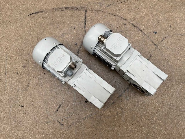 Lenze mdemaxx063-32c0c motorreductor (2x) - afbeelding 2 van  7