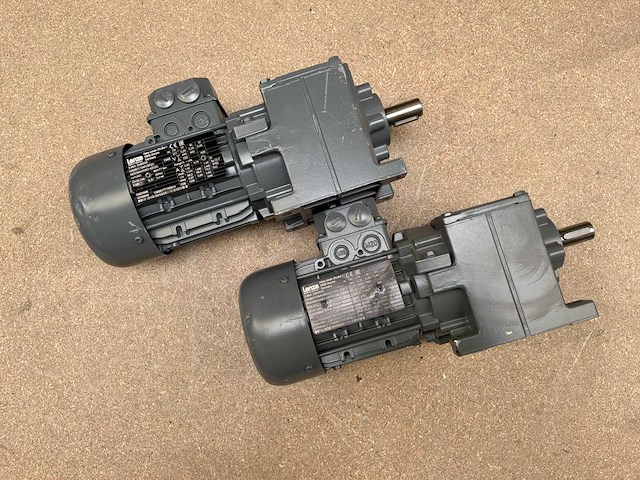 Lenze mdemaxx063-42c0c motorreductor (2x) - afbeelding 1 van  8