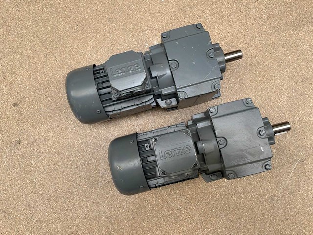 Lenze mdemaxx063-42c0c motorreductor (2x) - afbeelding 2 van  8