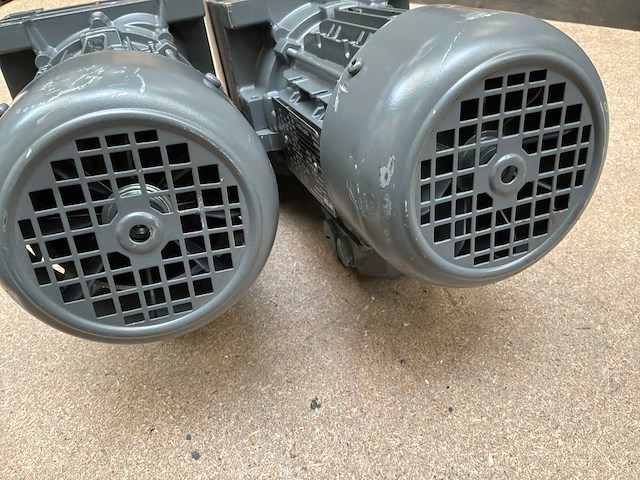 Lenze mdemaxx063-42c0c motorreductor (2x) - afbeelding 5 van  8