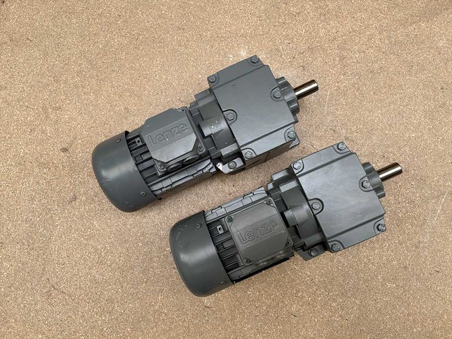 Lenze mdemaxx063-42c0c motorreductor (2x) - afbeelding 3 van  9