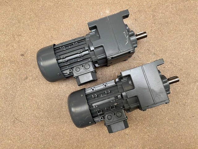 Lenze mdemaxx063-42c0c motorreductor (2x) - afbeelding 4 van  9