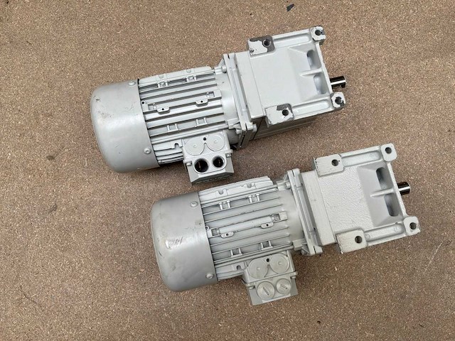 Lenze mdemaxx071-32c0c motorreductor (2x) - afbeelding 3 van  8