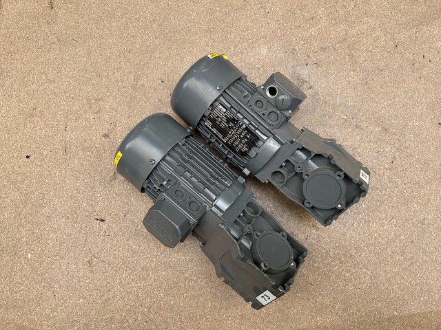 Lenze mdemaxx071-32c0c motorreductor (2x) - afbeelding 5 van  8