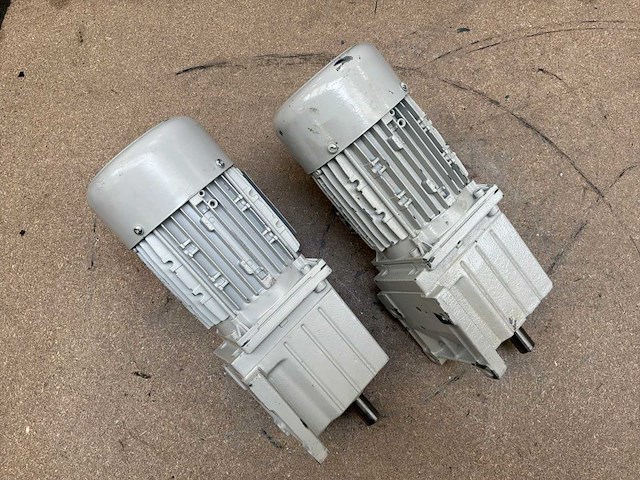 Lenze mdemaxx071-32c0c motorreductor (2x) - afbeelding 5 van  8