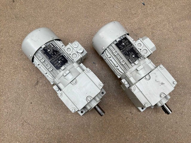 Lenze mdemaxx071-32c0c motorreductor (2x) - afbeelding 2 van  8