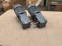 Lenze mdemaxx071-32c0c motorreductor (2x) - afbeelding 1 van  5