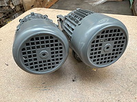 Lenze mdemaxx071-32c0c motorreductor (2x) - afbeelding 4 van  5