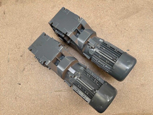 Lenze mdemaxx071-42c0c motorreductor (2x) - afbeelding 4 van  8