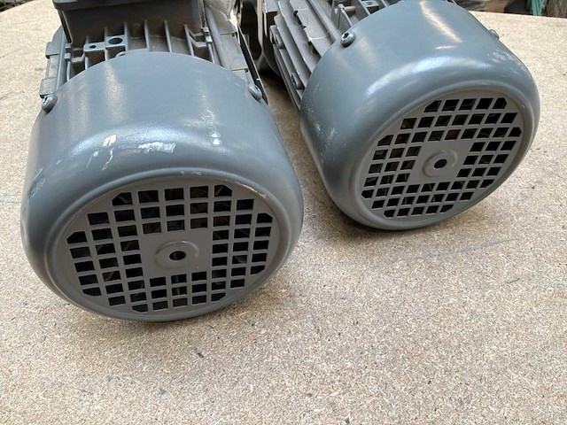 Lenze mdemaxx071-42c0c motorreductor (2x) - afbeelding 6 van  8