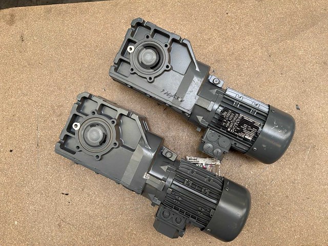 Lenze mdemaxx071-42c0c motorreductor (2x) - afbeelding 5 van  8