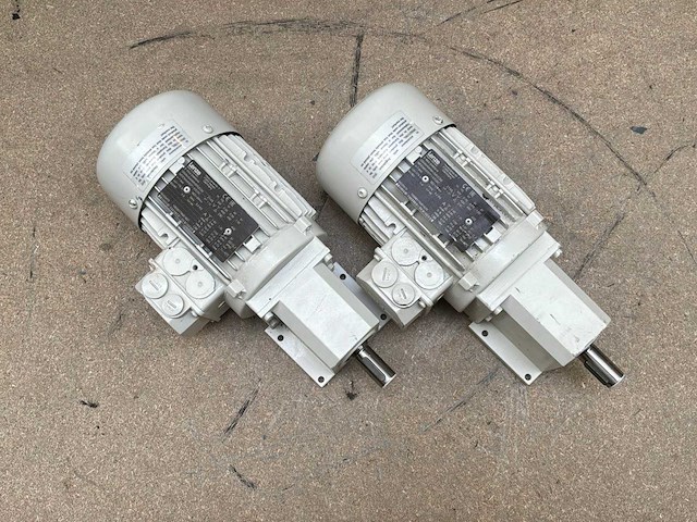 Lenze mdemaxx071-42c0c motorreductor (2x) - afbeelding 2 van  8