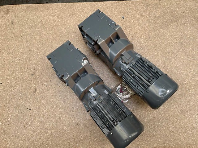 Lenze mdemaxx071-42c0c motorreductor (2x) - afbeelding 5 van  10