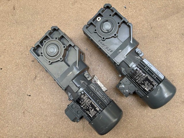 Lenze mdemaxx071-42c0c motorreductor (2x) - afbeelding 8 van  10