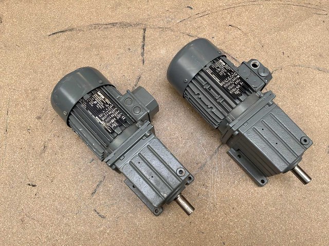 Lenze mdemaxx071-42c0c motorreductor (2x) - afbeelding 2 van  8