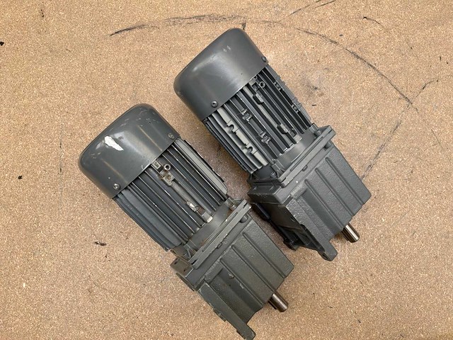 Lenze mdemaxx071-42c0c motorreductor (2x) - afbeelding 5 van  8