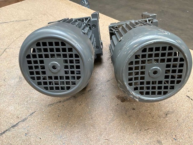 Lenze mdemaxx071-42c0c motorreductor (2x) - afbeelding 6 van  8