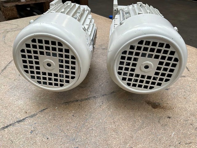 Lenze mdemaxx071-42c0c motorreductor (2x) - afbeelding 6 van  8