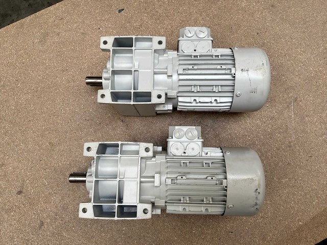 Lenze mdemaxx071 motorreductor (2x) - afbeelding 3 van  8