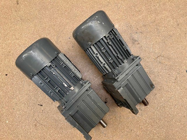 Lenze mdemaxx071 motorreductor (2x) - afbeelding 7 van  10