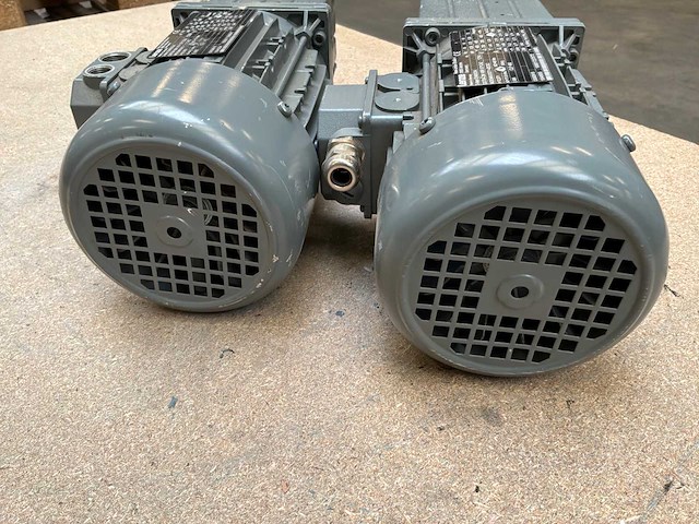Lenze mdemaxx071 motorreductor (2x) - afbeelding 9 van  10