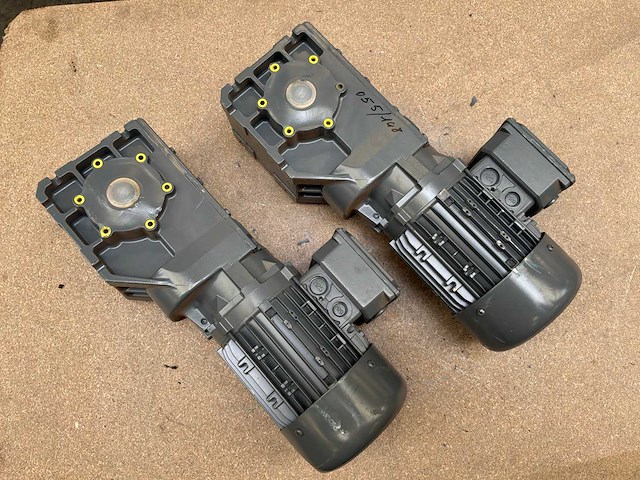 Lenze mdemaxx080-33c0c motorreductor (2x) - afbeelding 7 van  11