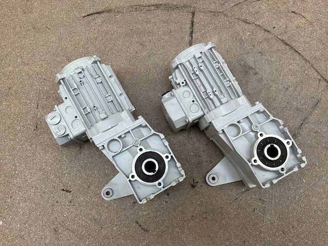Lenze mdsmaxx063-22c0c motorreductor (2x) - afbeelding 3 van  6