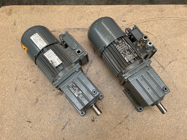 Lenze motorreductor (2x) - afbeelding 2 van  6