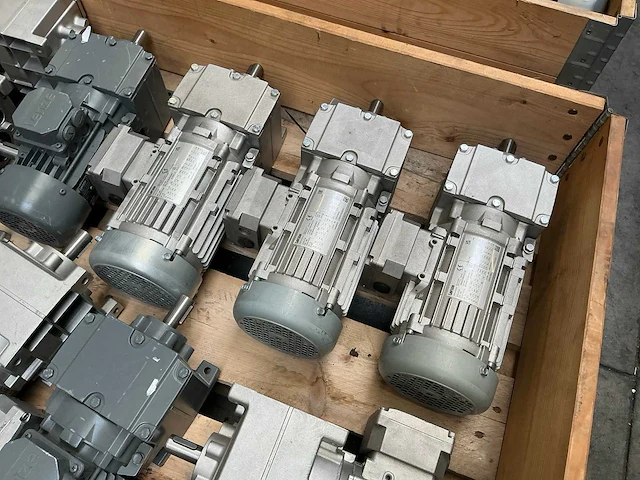 Lenze reductiemotor (12x) - afbeelding 3 van  8