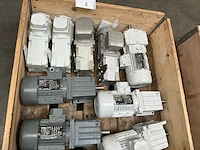 Lenze reductiemotor (13x) - afbeelding 3 van  9