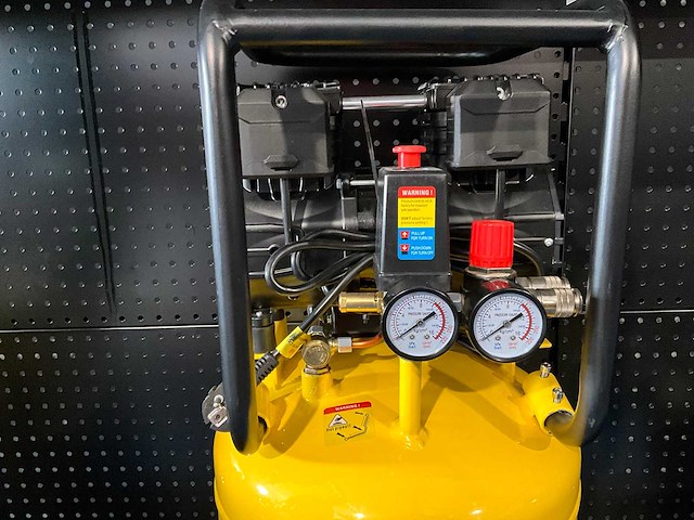 Leotop - 2026 - luchtcompressor low noise 50l - afbeelding 2 van  3