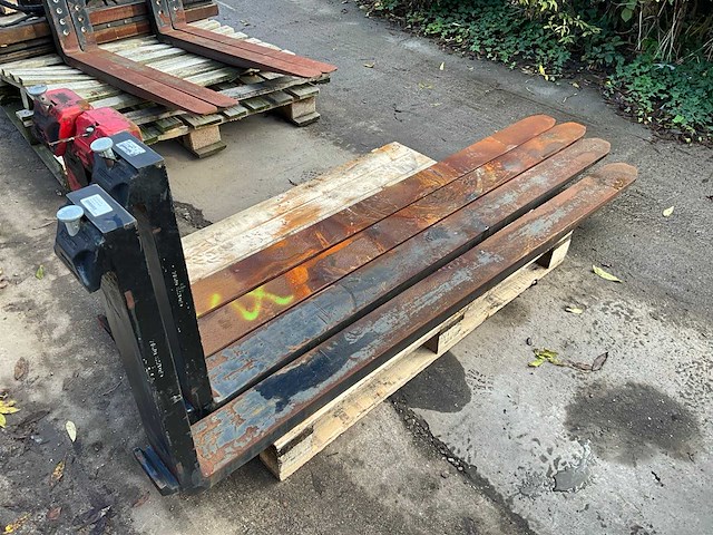 Lepels heftruck (4x) - afbeelding 1 van  6