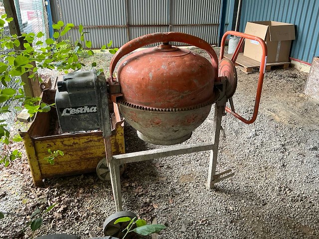 Lescha sm145s betonmolen - afbeelding 1 van  4