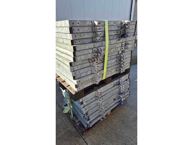 Leuningen 1036 verstelbaar - various staging (2x) - afbeelding 1 van  2