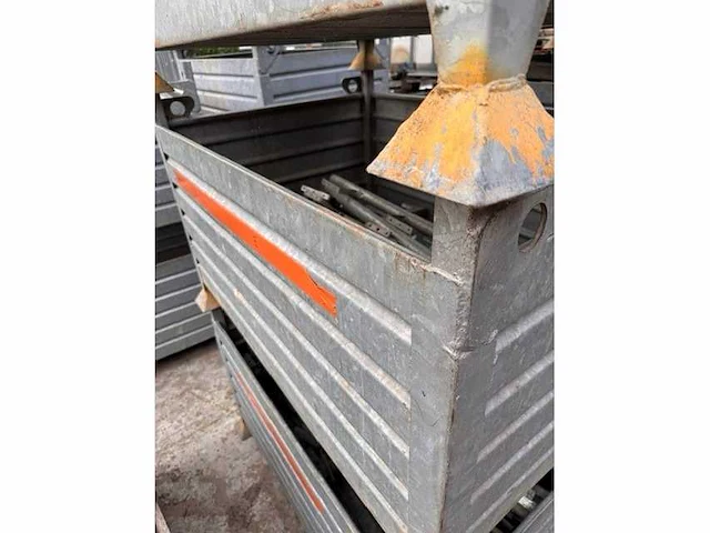 Leuningen galva horizontaal - verticaal gebruik - bouw- en bevestigingsmateriaal (18x) - afbeelding 2 van  2