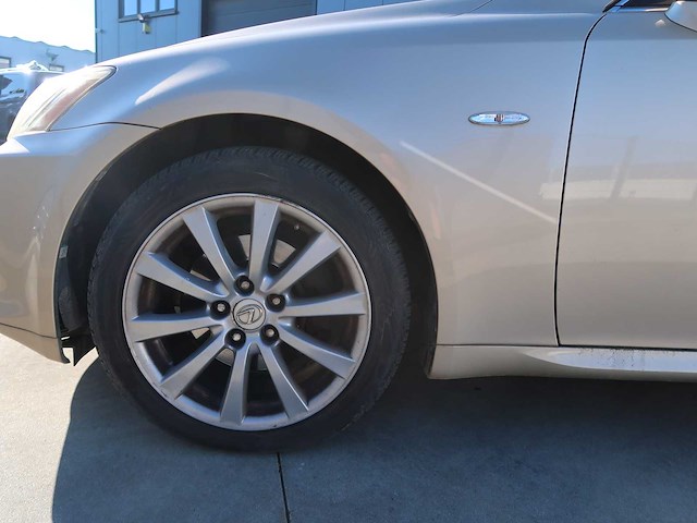 Lexus - is220d - classic cars >15 - afbeelding 8 van  64