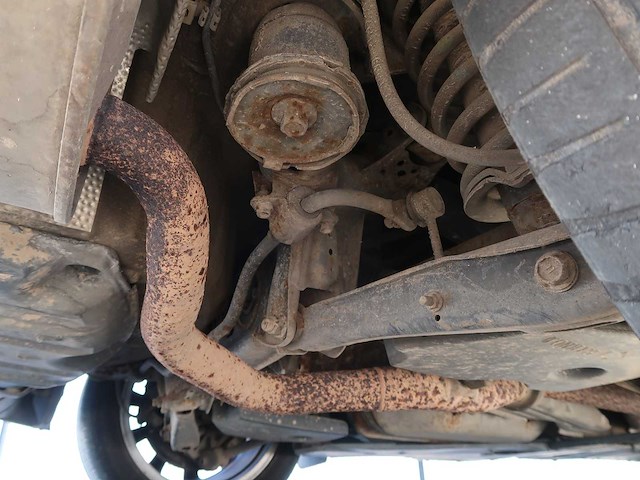 Lexus - is220d - classic cars >15 - afbeelding 16 van  64